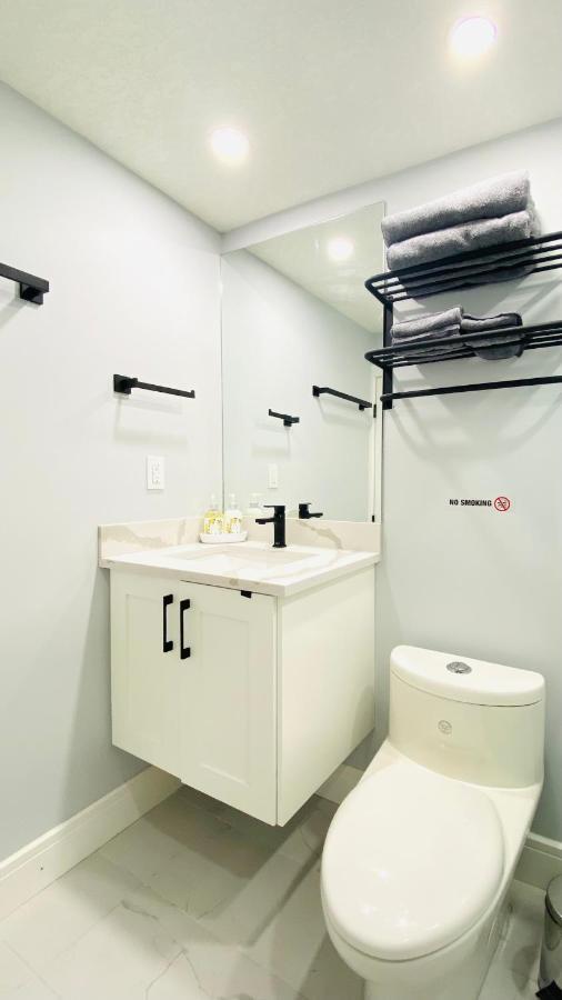 Cozy Basement Suite-溫馨小屋 Designated Parking Calgary Luaran gambar